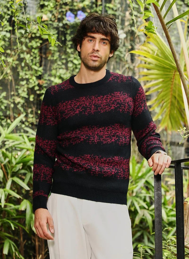 كامبوس سوترا كنزة رجالية بنقش تجريدي وياقة دائرية