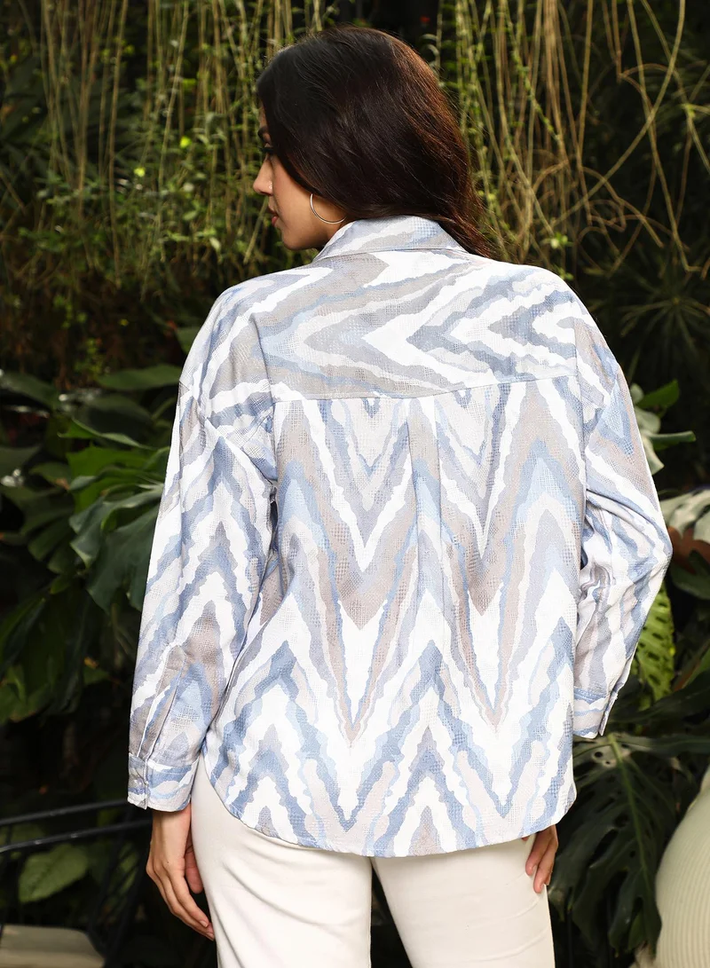 Pinacolada  Women's Misty Blue:Coin Grey Chevron-Dye Oversized Shirt | نساء | أكمام طويلة | طبعة تجريدية | طوق منتشر | كاجوال كبير الحجم | قميص for Women | Best Price UAE