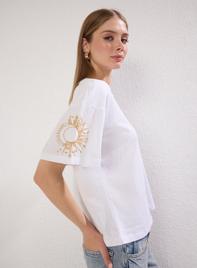 trendyol white 100% Cotton Sleeve Embroidered Relaxed/Wide Comfortable Cut Crew Neck Knitted T-Shirt - Image 1