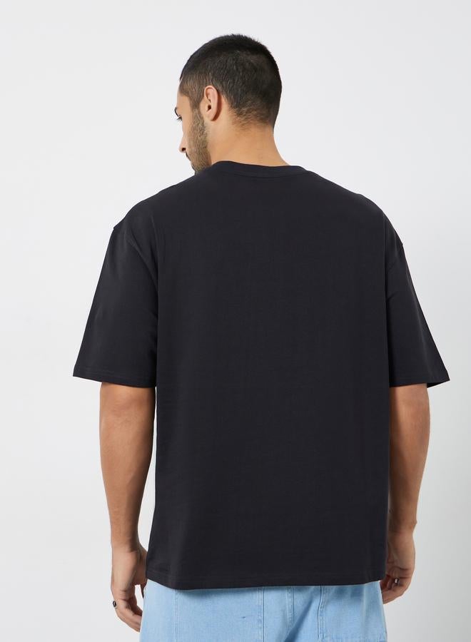 Styli Men Black Graphic Print Oversized T-Shirt - Image 5