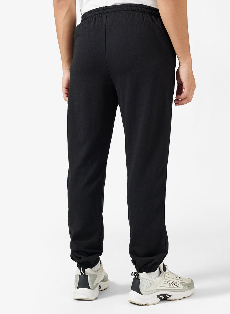 سفنتي فايف بيسيكس بنطلون رياضي بطبعة نصية وحافة مطاطية - Image 3