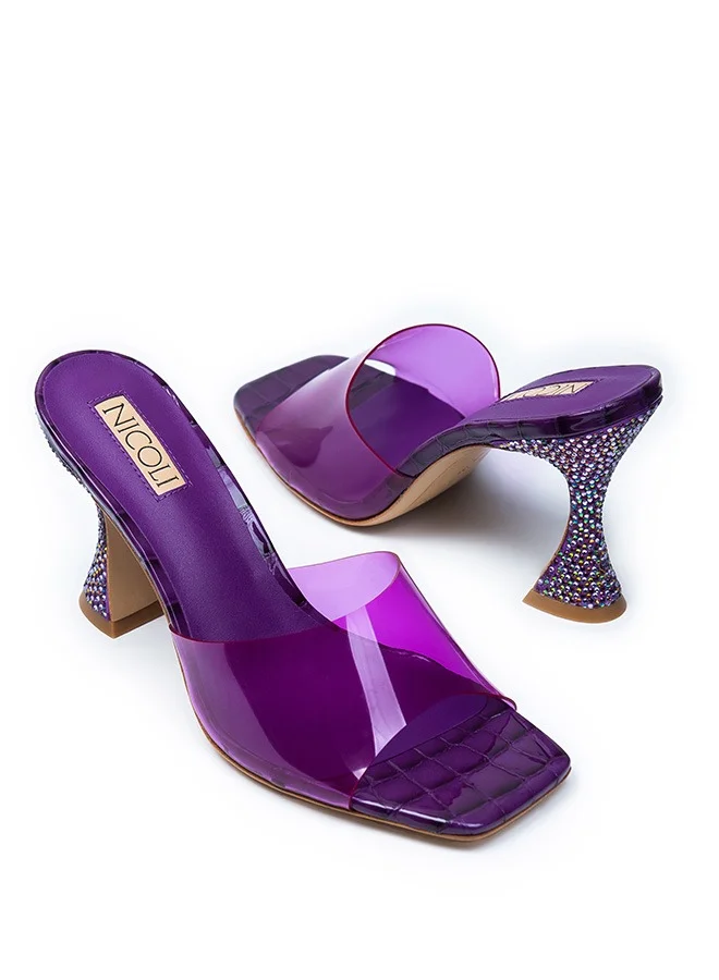 نيكولي أنيستون