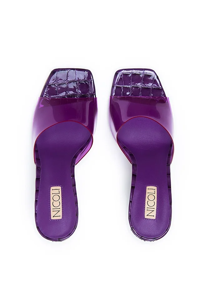 نيكولي أنيستون