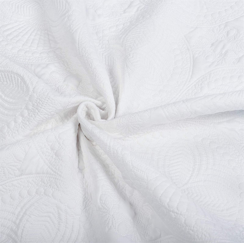 MONOBLANKS Baby Quilt Personlized Monogram Lightweight Embossed Scalloped Throw Blanket Four Seasons (White-Pink Trim) - Image 5