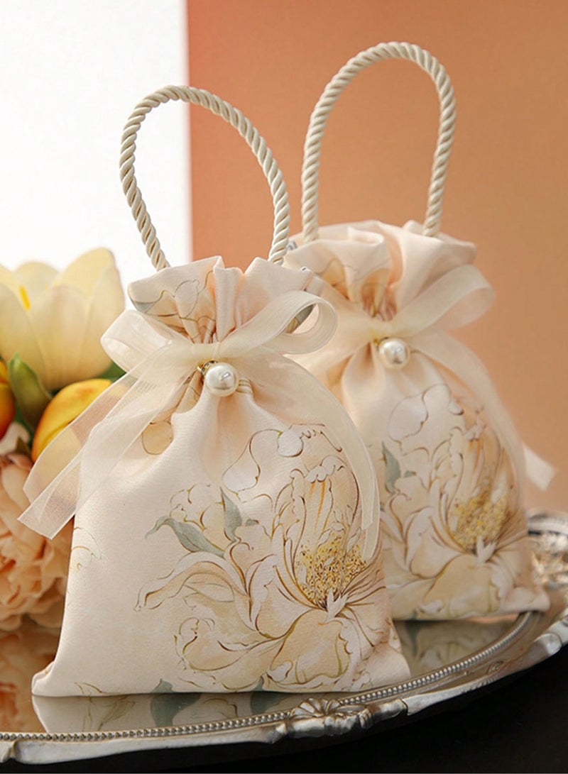 ٥ قطع من أكياس الحلوى الزهرية الفاخرة بسحب خيطي – قماش بوليستر ملون ومتين مع زينة لؤلؤ وشريط، أكياس صغيرة أنيقة لحفلات الزفاف، استحمام الأطفال، أعياد الميلاد، احتفالات الربيع والصيف، عيد الحب وعيد الأم – أكياس هدايا عملية وقابلة لإعادة الاستخدام للشوكولاتة، المجوهرات، الحلويات والتوزيعات - Image 1
