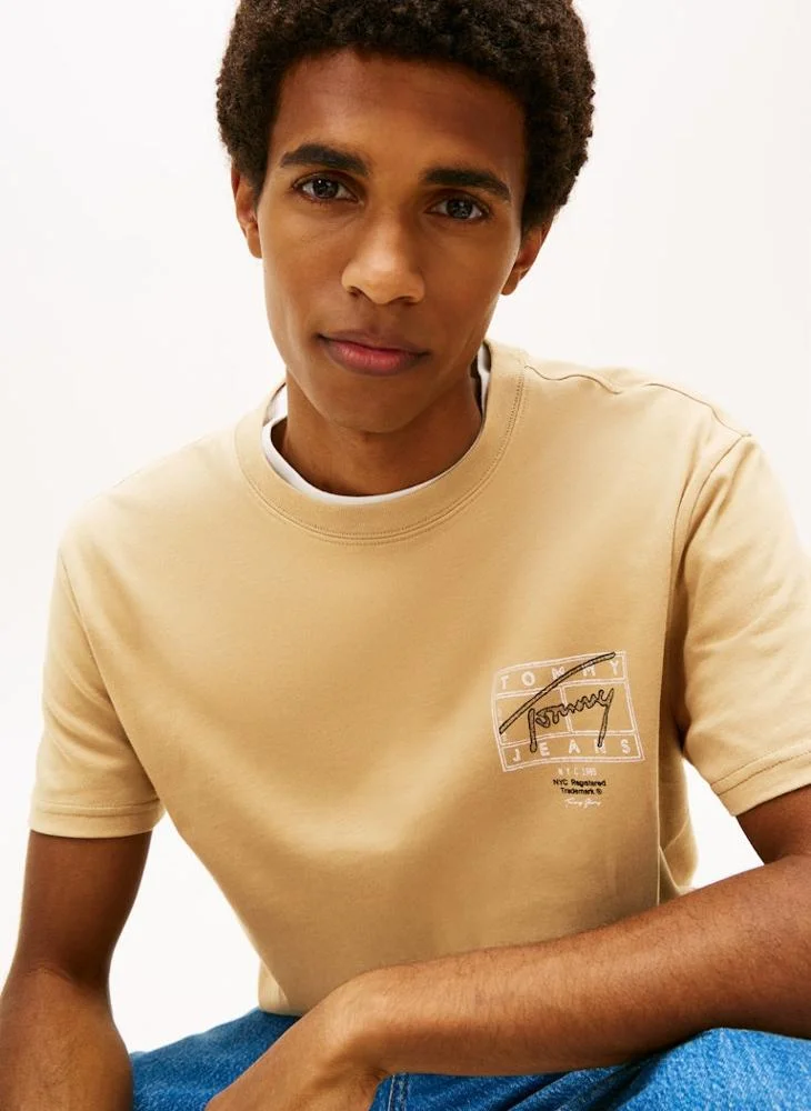TOMMY JEANS  Regular Sign Spray T-Shirt for Men | Best Price UAE