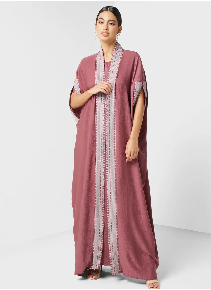 hayas closet Embroidered Cape Sleeve Abaya