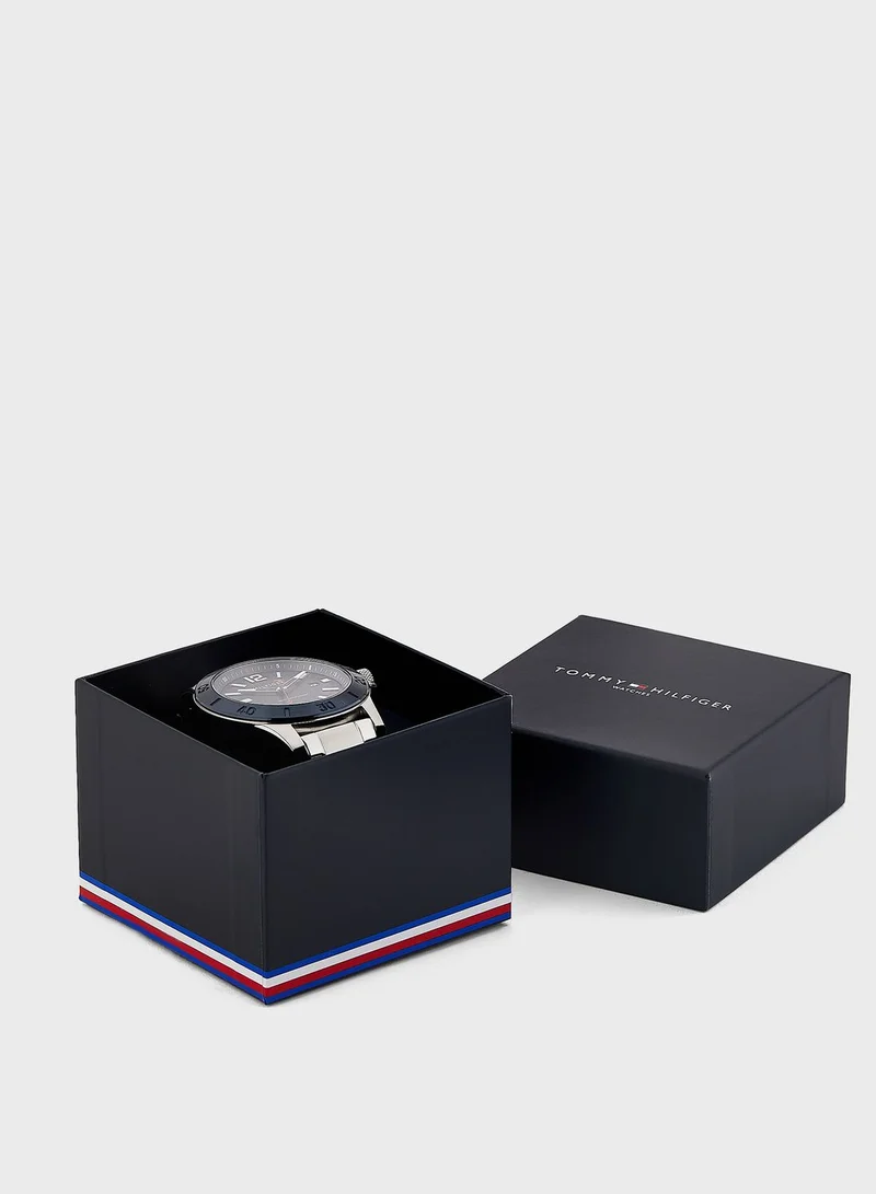 TOMMY HILFIGER Round Analog Watch