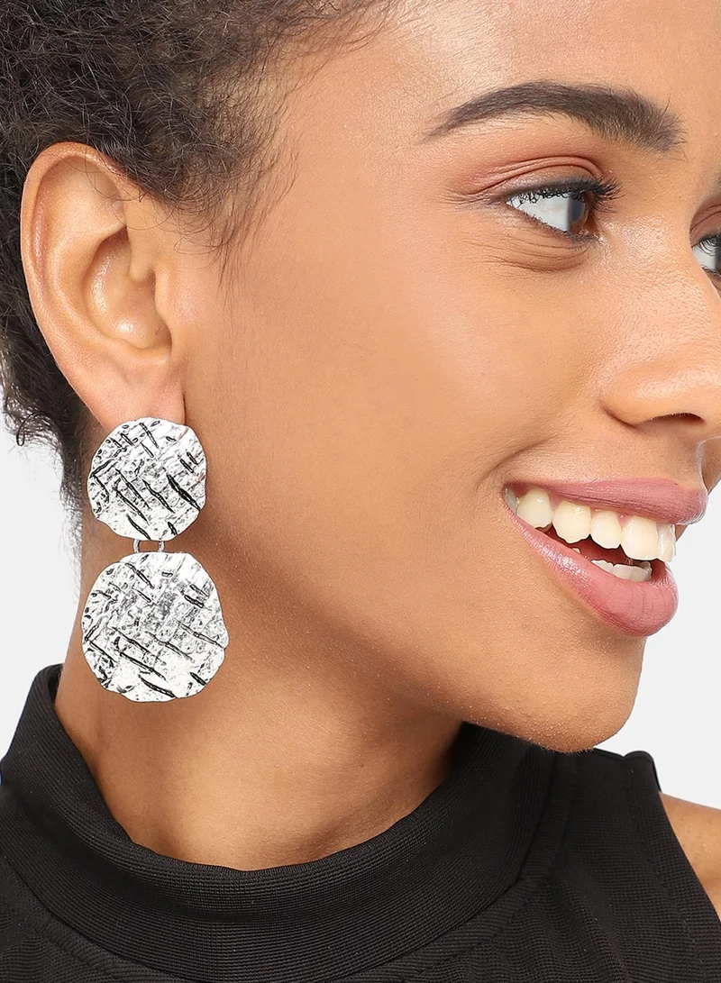 سوهي قرط متدلي مصمم للحفلات مطلي بالفضة