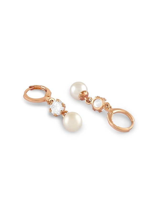 Zaveri Pearls أقراط زافيري بيرلز بلون الذهب الوردي مرصعة بالزركونيا المكعبة واللؤلؤ، مصنوعة من النحاس الأصفر للنساء - ZPFK17119 - Image 5