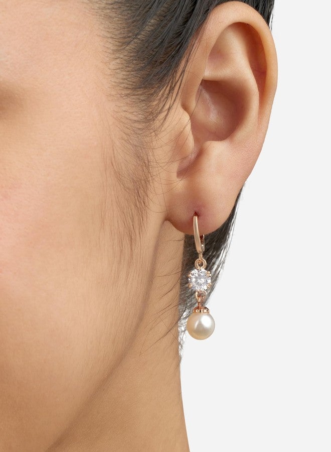 Zaveri Pearls أقراط زافيري بيرلز بلون الذهب الوردي مرصعة بالزركونيا المكعبة واللؤلؤ، مصنوعة من النحاس الأصفر للنساء - ZPFK17119 - Image 3