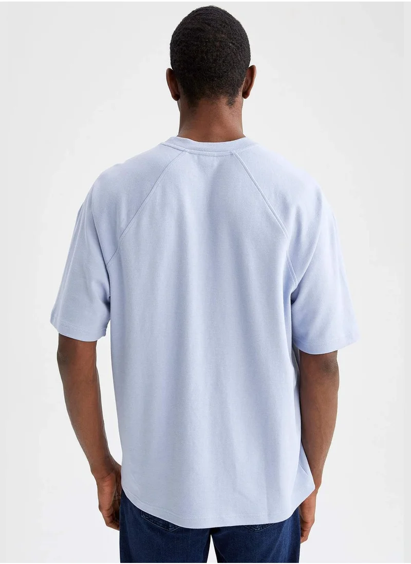 ديفاكتو Oversize Fit Short Sleeve T-Shirt
