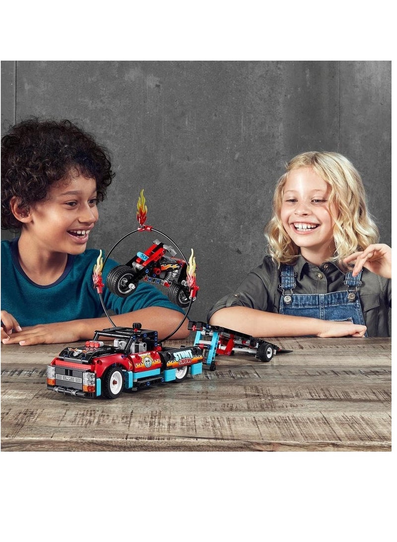 LEGO LEGO Technic Stunt Show Truck & Bike Toys Set 42106 (610 Pieces) - Image 4