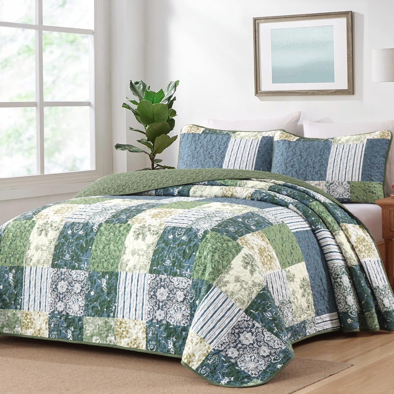 Drucon Green Patchwork King Size Quilt, Summer King Bedspreads Bedding Set, 3 Pieces Lightweight Soft Plaid Coverlet with 2 Pillow Shams for All Season 104x90 Inch - Image 2
