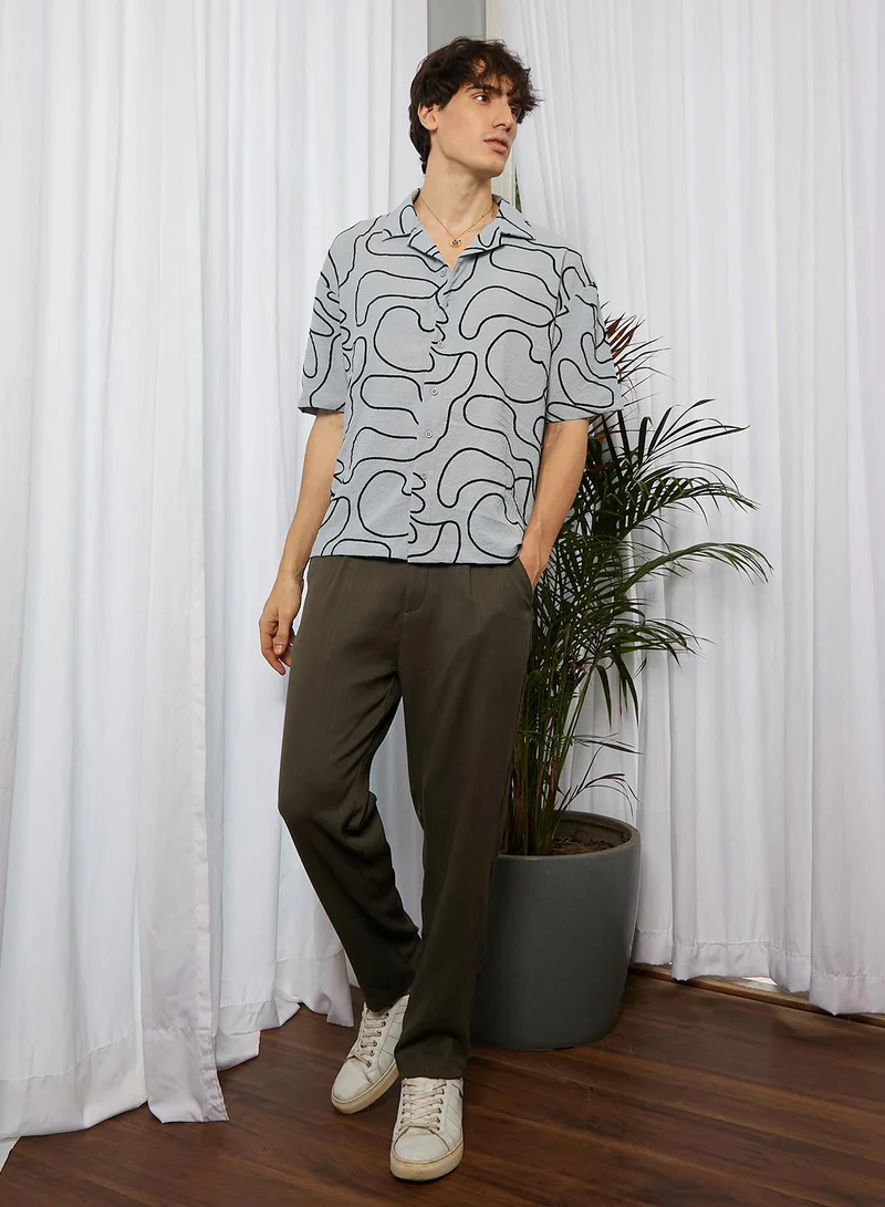 Campus Sutra Men's Cloud Grey Abstract-Lined Oversized Shirt