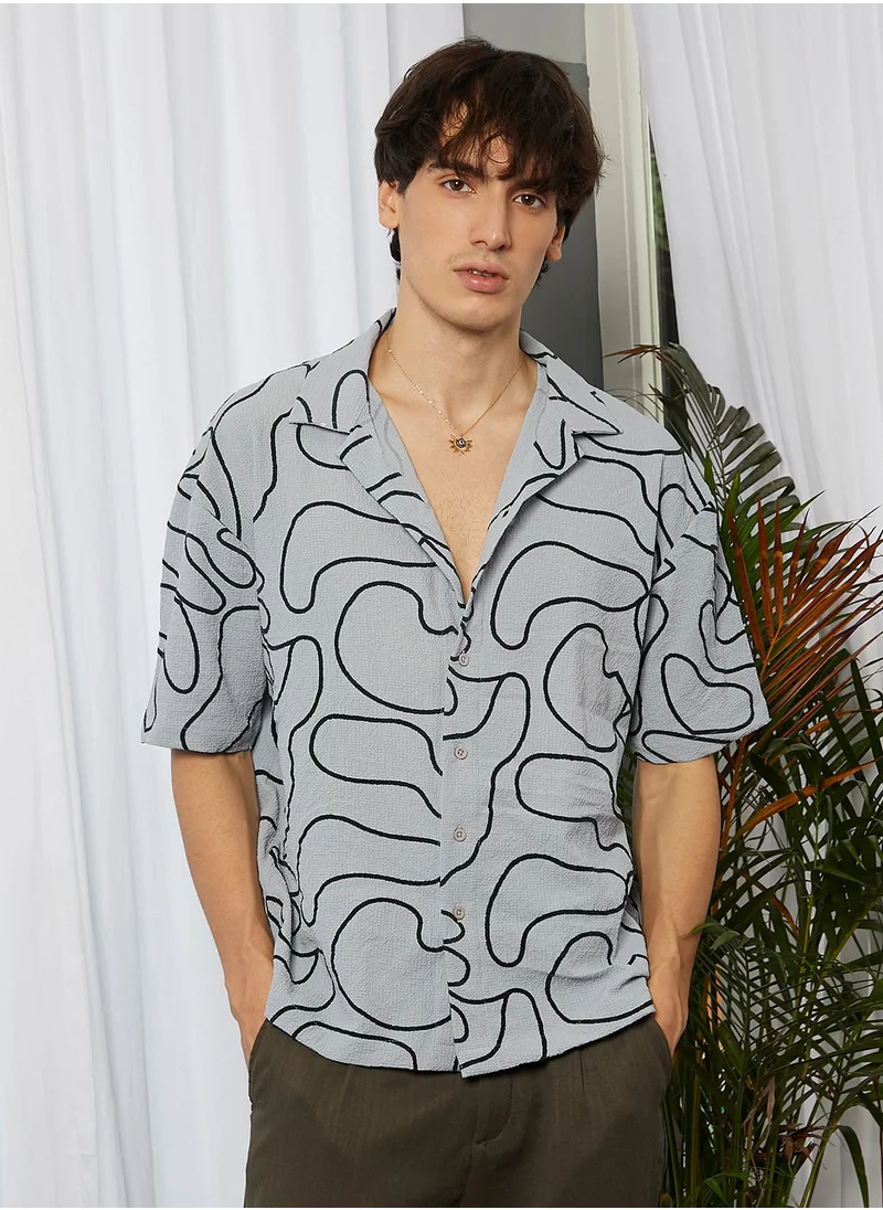 Campus Sutra Men's Cloud Grey Abstract-Lined Oversized Shirt