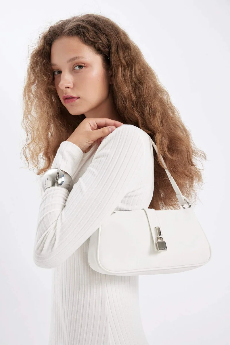 ديفاكتو Woman Faux Leather Shoulder Bag
