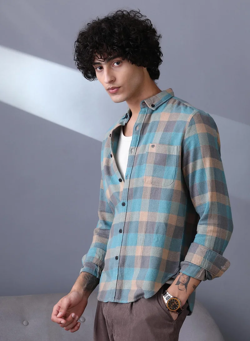 Campus Sutra Campus Sutra Men's Sky Blue & Ecru Beige Block-Buffalo Regular Shirt For Casual Wear | Spread Collar | Long Cuffed Sleeves | Button Closure | Shirt Crafted With Comfort Fit For Everyday Wear
