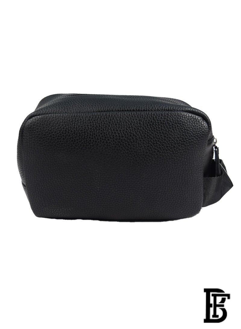 حقيبة يد من الجلد باللون الأسود للرجال من تومي هيلفيغر - Image 4