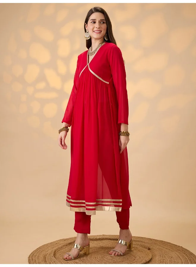 جلو باص Women Red V-Neck Gathered Gotta Patti Detail Flared A-Line Alia Cut Kurta With Pants Festive Set