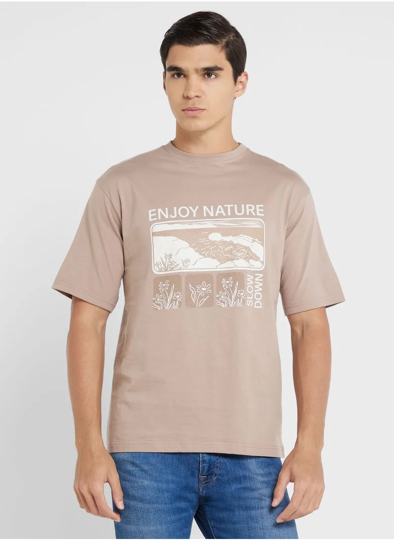 سفنتي فايف Oversized Graphic Tee
