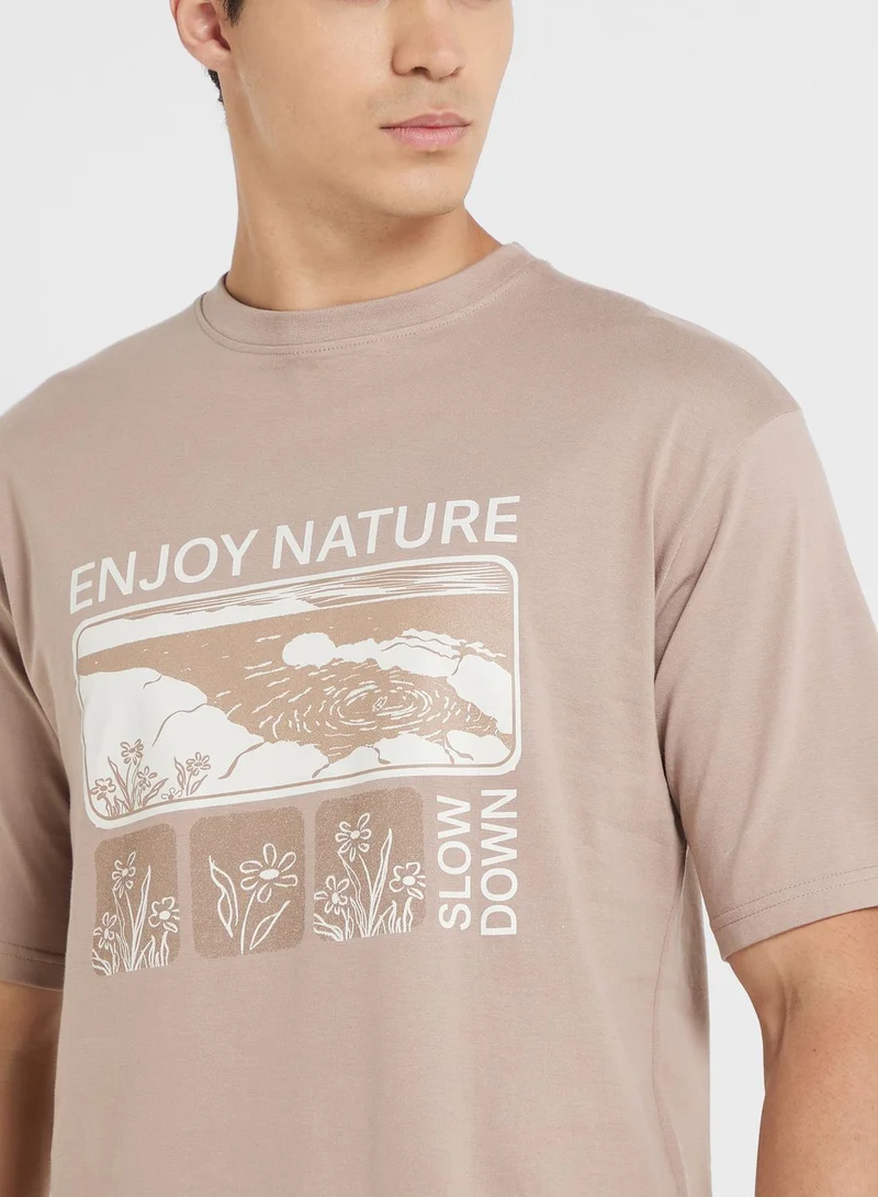 سفنتي فايف Oversized Graphic Tee
