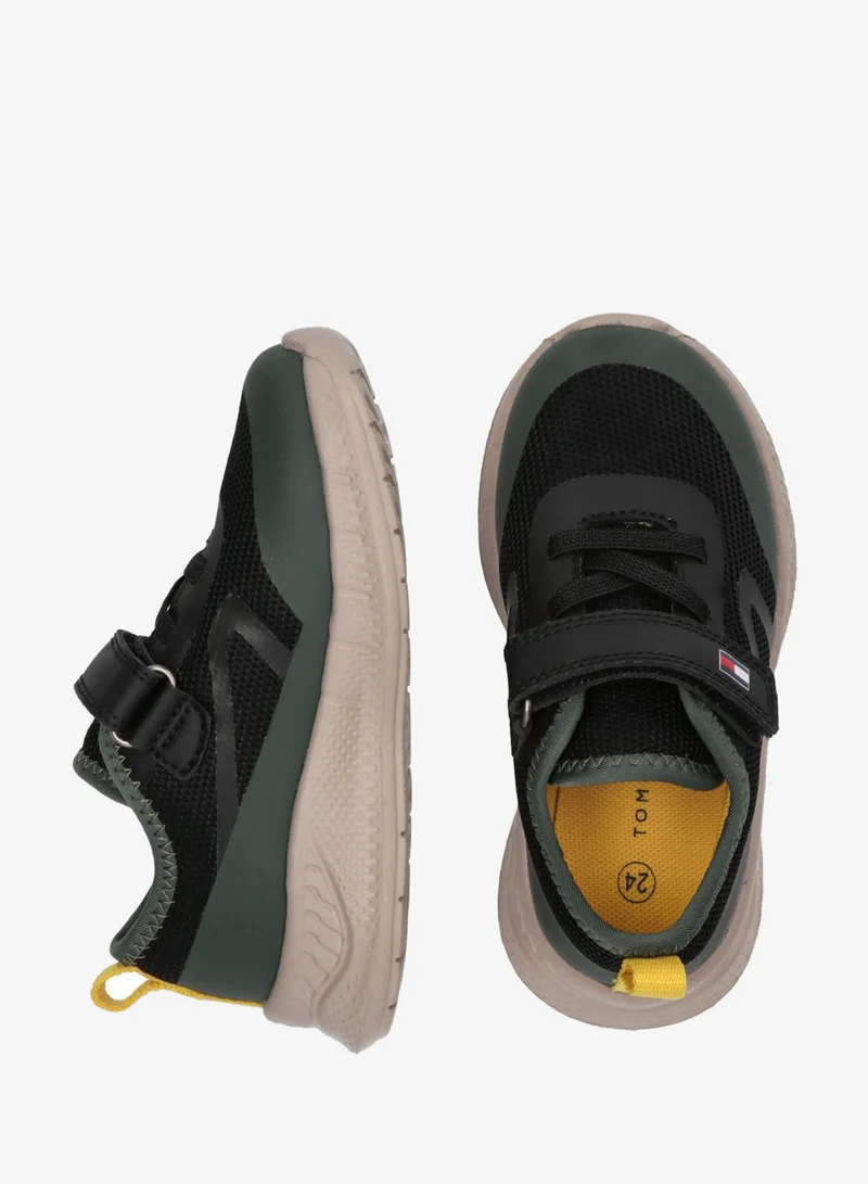 تومي هيلفيغر حذاء رياضي قصير برباط أو شريط لاصق