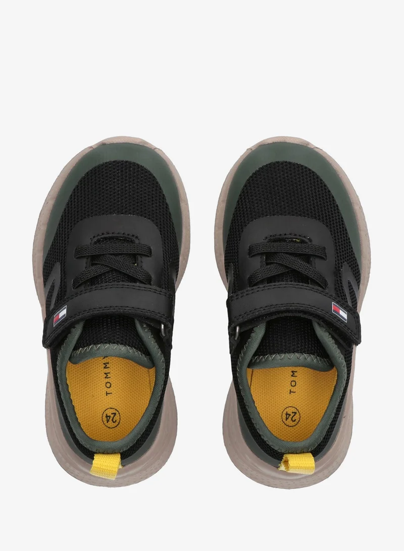 تومي هيلفيغر حذاء رياضي قصير برباط أو شريط لاصق