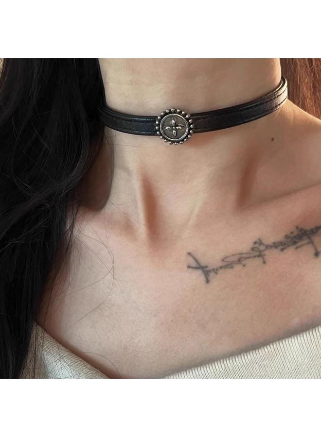 Sweet Cool Wind ~ Leather Rope Short Collar Female Niche Choker Neck Chain European And American Wind High Sense Necklace