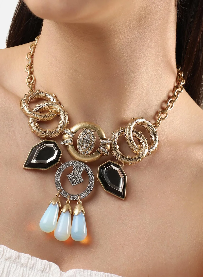 سوهي قلادة مصممة بأحجار متعددة الألوان