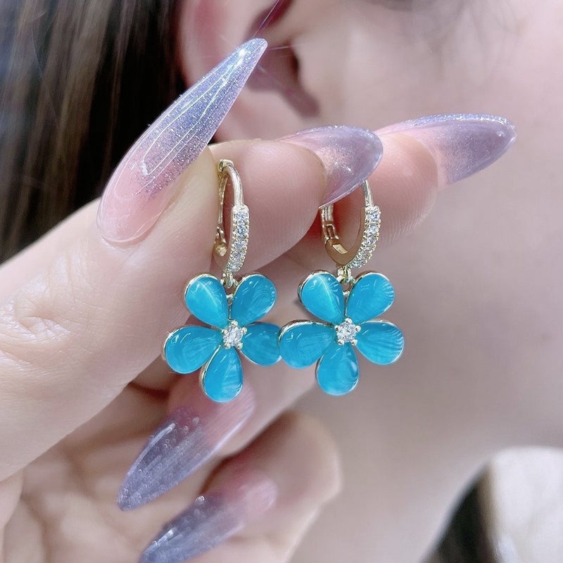 New Autumn and Winter Elegant Goddess Exquisite Fashion Ear Buckle Elegant All-match Golden French Earrings Diamond Shining Earrings 34# blue cat's eye stone flower