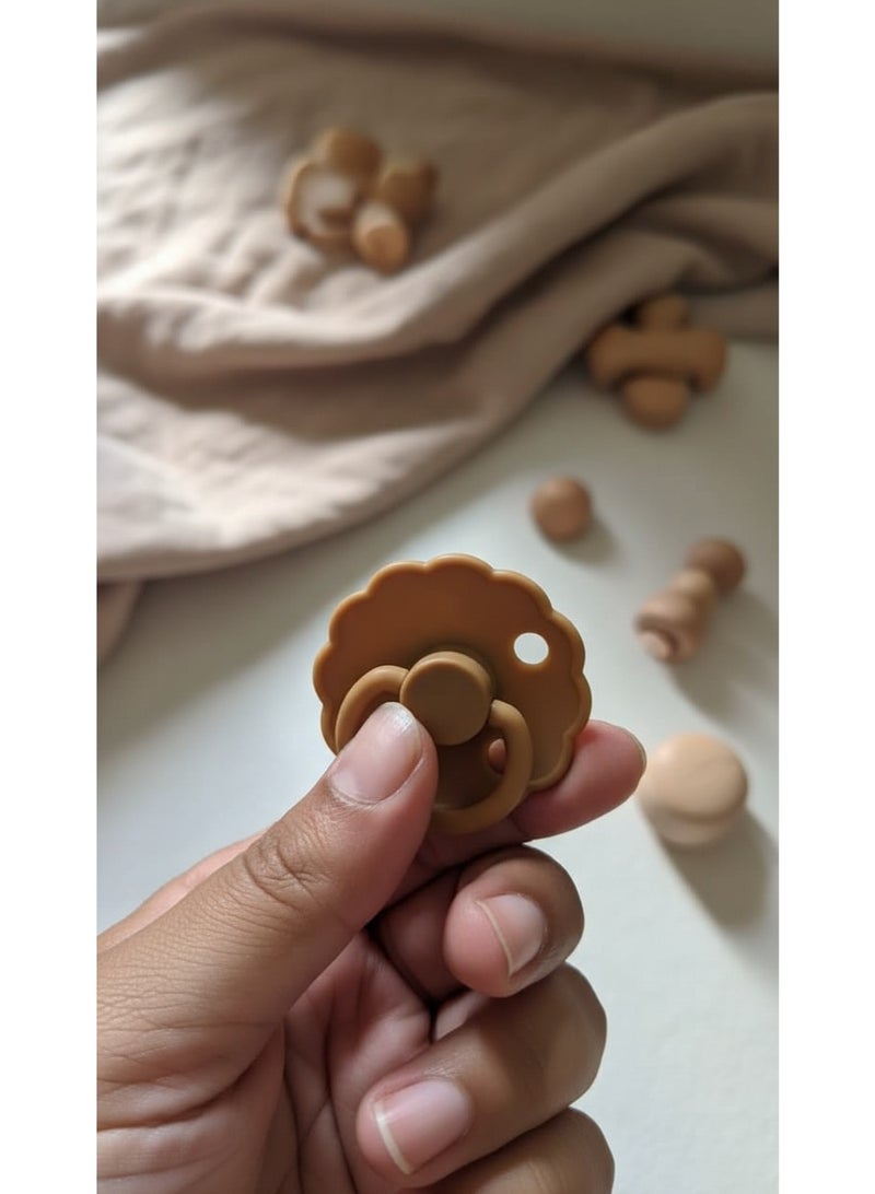 FRIGG Natural Latex Baby Pacifier | Size 1 (0–6 Months) | BPA-Free, Orthodontic Soother | Designed & Made in Denmark - Image 4