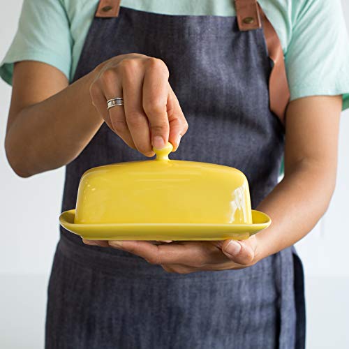 Now Designs Stoneware Rectangle Butter Dish with Lid, Lemon Yellow 4.5 x 8 in - Image 4