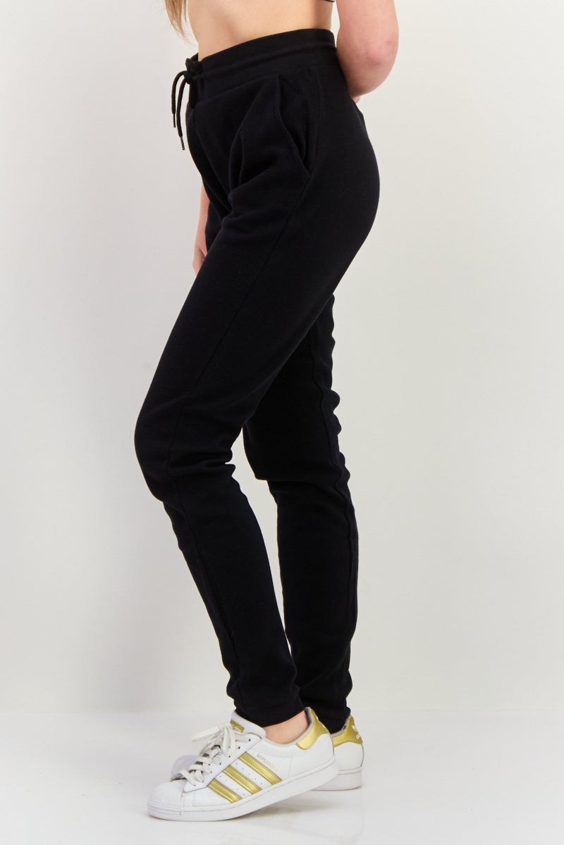 KANGOL سروال رياضي منسوج للنساء بتصميم عادي، أسود - Image 3