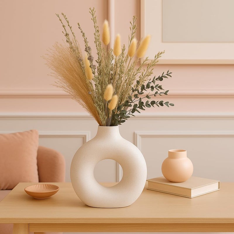 XTORE مزهرية سيراميك بيضاء غير لامعة على شكل دونات لتزيين المنزل | مزهرية زخرفية جمالية بسيطة لغرفة المعيشة، غرفة النوم، المكتب، طاولة القهوة/العشاء - (عبوة من 1، العشب غير مشمول) - Image 1