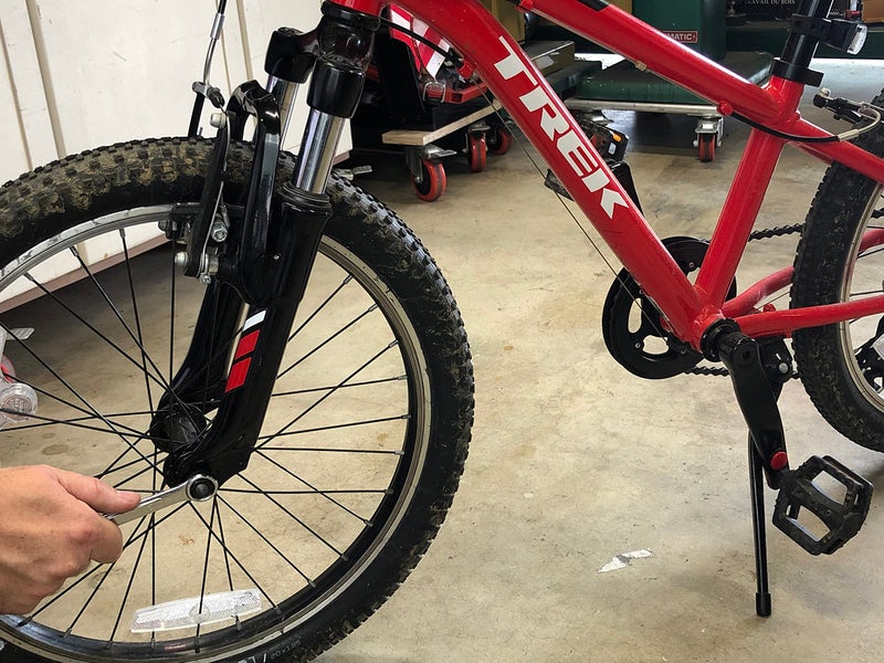 Apollo TOOLS 5 Piece SAE Steel Ratcheting Wrench Set includes 5 Ratcheting Wrenches in Quick Release Case for Trunk, Garage and on the Road - DT1212 - Image 4