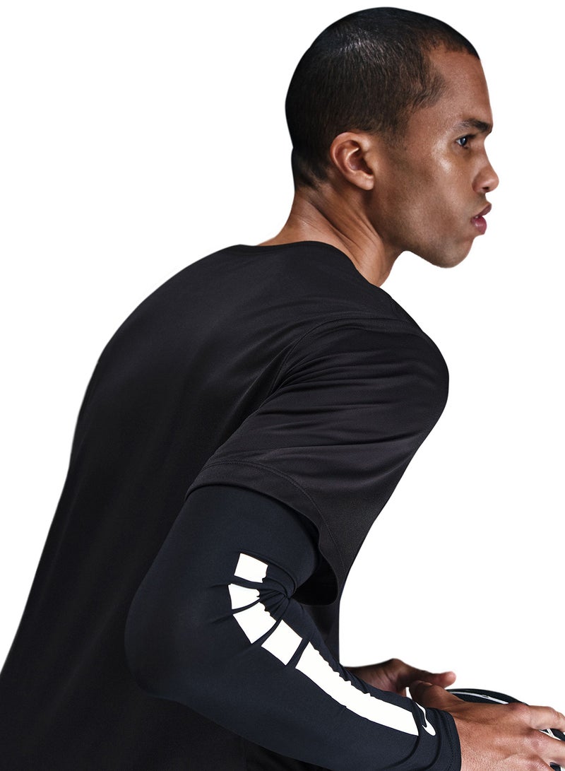Nike Dri-Fit Logo T-Shirt  - Image 4