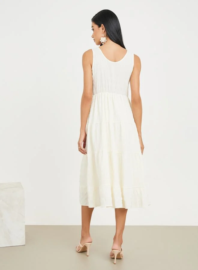 Styli Textured Button Detail Sleeveless Tiered Midi Dress