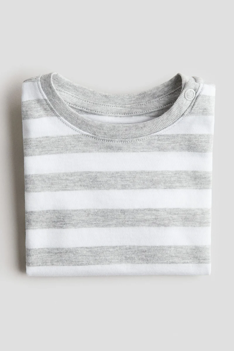 اتش اند ام تي-شيرت من قطن الجيرسيه