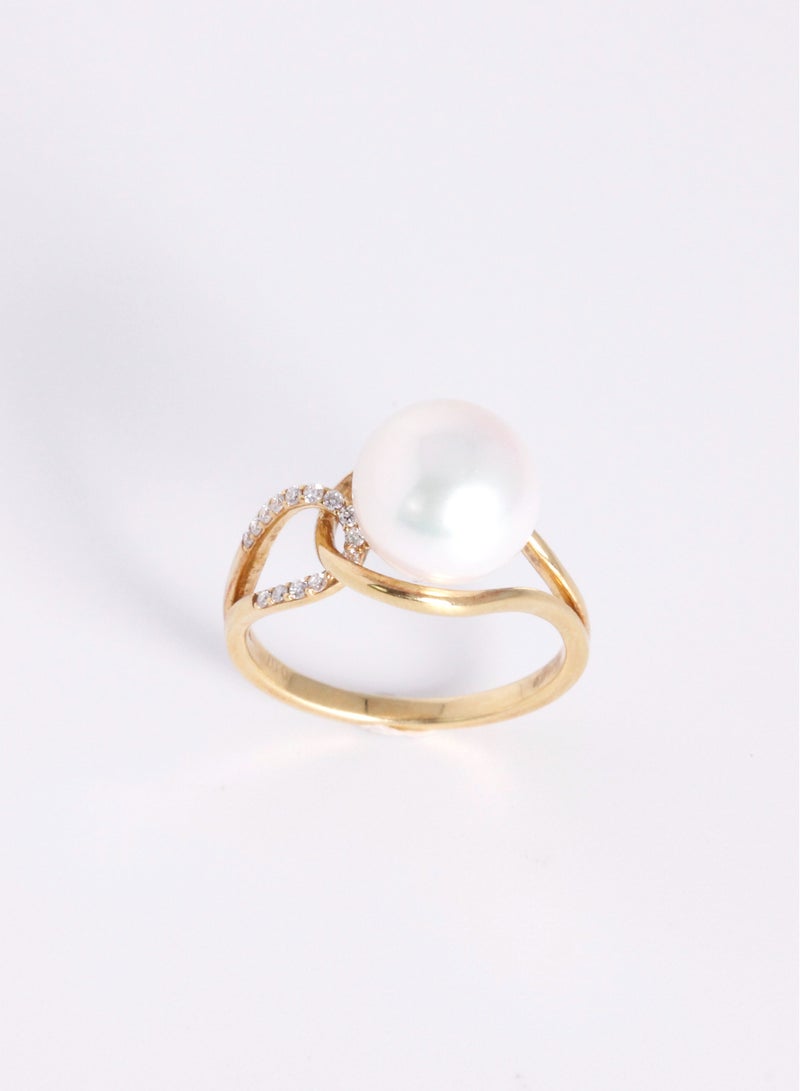 MIKURA Ring, Freshwater Pearls, A Quality, White Color, 10.0-9.5MM, 18KY, 14D 0.07CT - Image 1