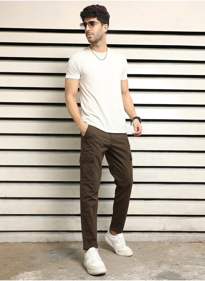 Slim Fit Mid Rise Easy Wash Chino Pants - pzsku/ZC6E92FF17F16CEDDD9ACZ/45/_/1733835787/7fc769fa-79e3-45c7-ba33-609f3c91838c