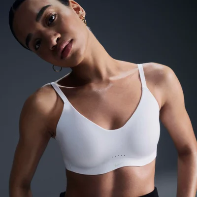 Nike Women's Alate Minimalist Light-Support Convertible Sports Bra