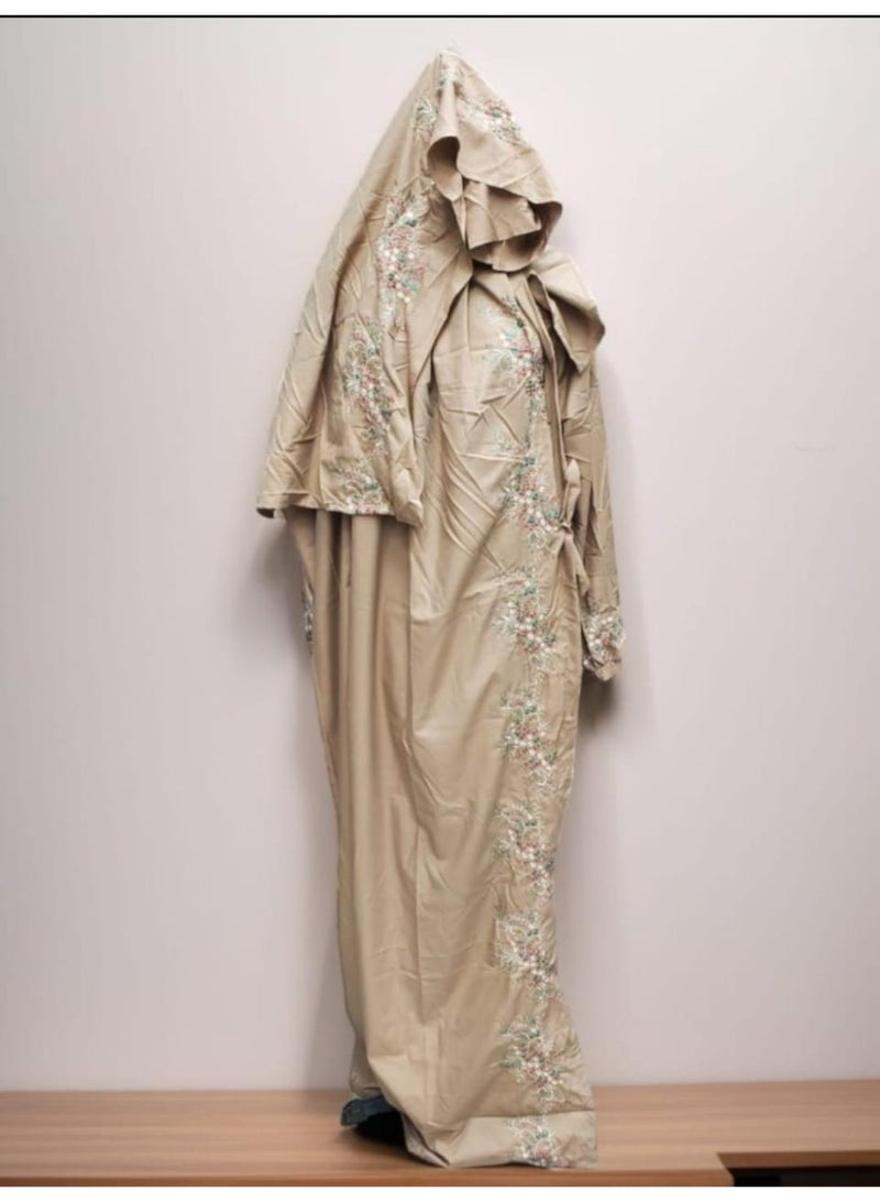 A very finely milled, one-piece prayer sheet that covers the entire body with a uniform and spacious size for all body types.