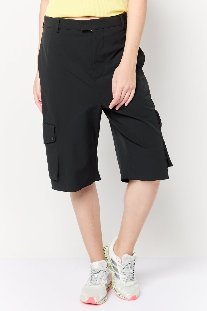 BOTTEGA VENETA Women Solid Cargo Shorts, Black - Image 1