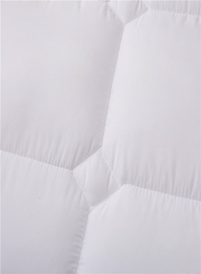 GOLDEN HOME لحاف Golden Home Ultimate Comfort لجميع المواسم - فائق النعومة ومضاد للحساسية - جودة ممتازة لنوم مريح ليلاً - Image 3