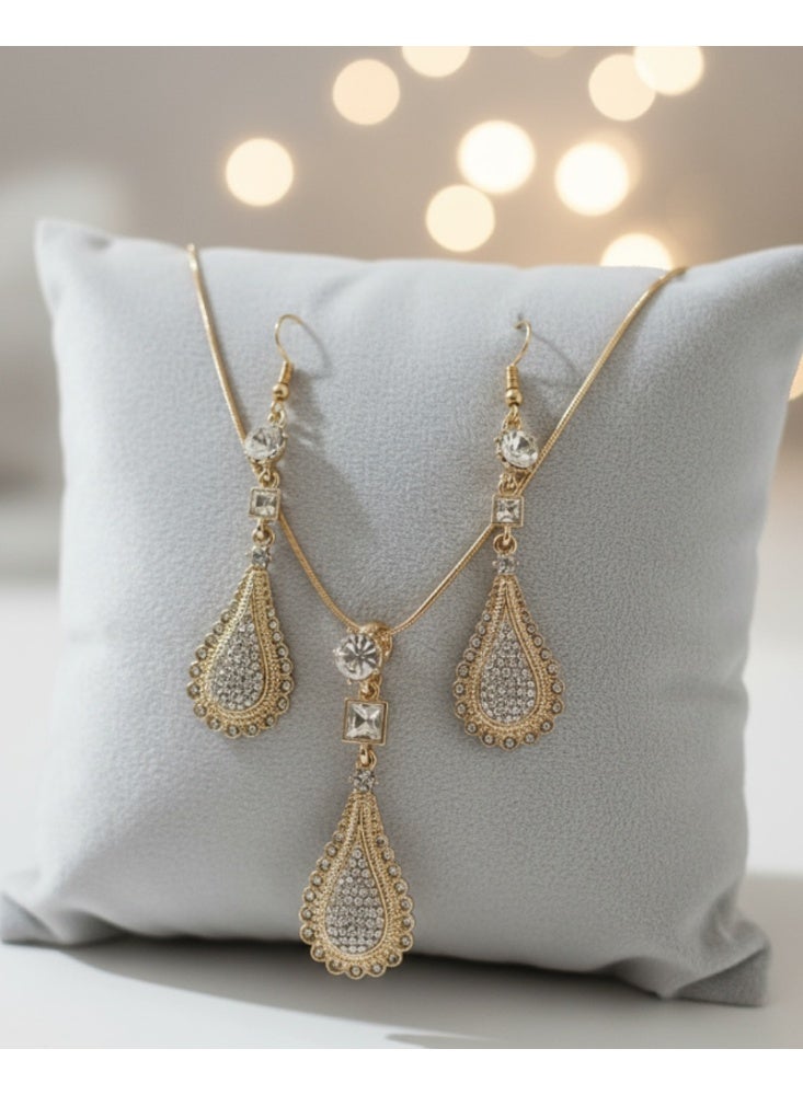 Fashion Jewelry Elegant Gold-Plated Teardrop Jewelry Set – Necklace & Earrings with Crystal Accents  Luxury Teardrop Design Necklace and Earring Set – Gold Finish with Sparkling Stones  Classic Bridal Jewelry Set – Gold-Tone Teardrop Necklace and Matching Earrings - Image 1