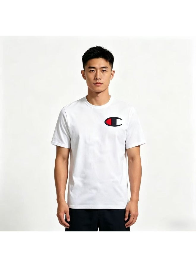 Champion تي شيرت أبيض مزين بشعار C الكبير من تشامبيون - مقاس M - Image 1
