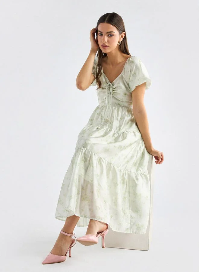 سبلاش فيڤ فستان متعدد الطبقات بياقة سويت هارت وأكمام قصيرة وطبعات زهور