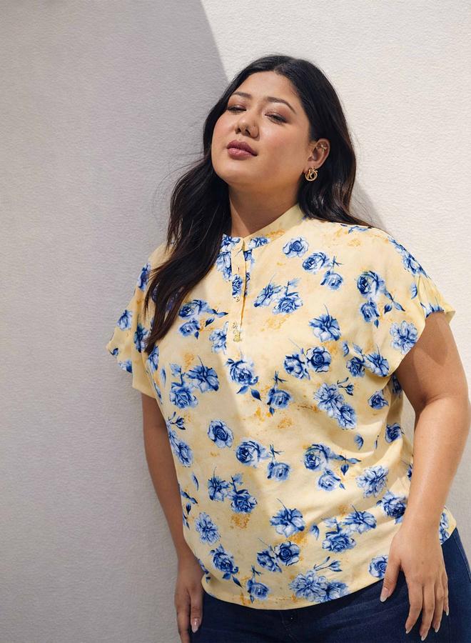 SASSAFRAS Yellow Plus Floral Mandarin Collar Regular Top - Image 1