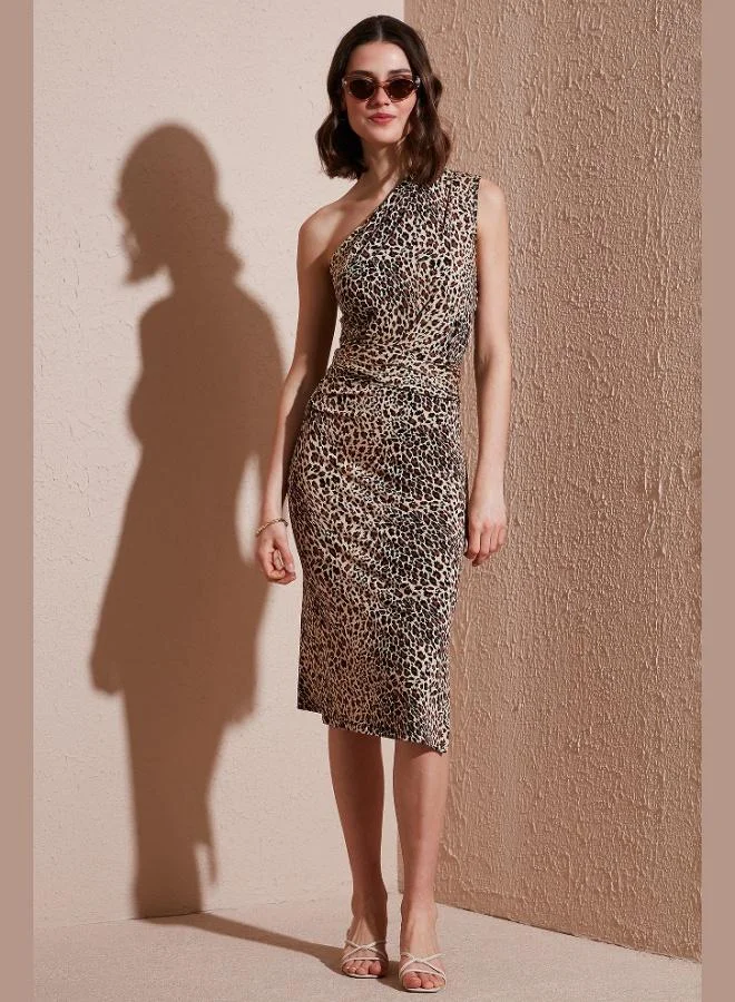 ليلا فستان ميدي بحمالة كتف واحدة وفتحة وربطة نسائي